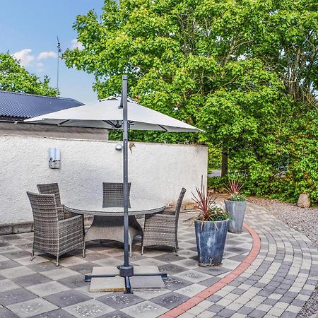 Gorgeous Home In Borgholm With Wifi ภายนอก รูปภาพ
