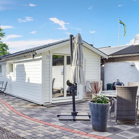 Gorgeous Home In Borgholm With Wifi ภายนอก รูปภาพ