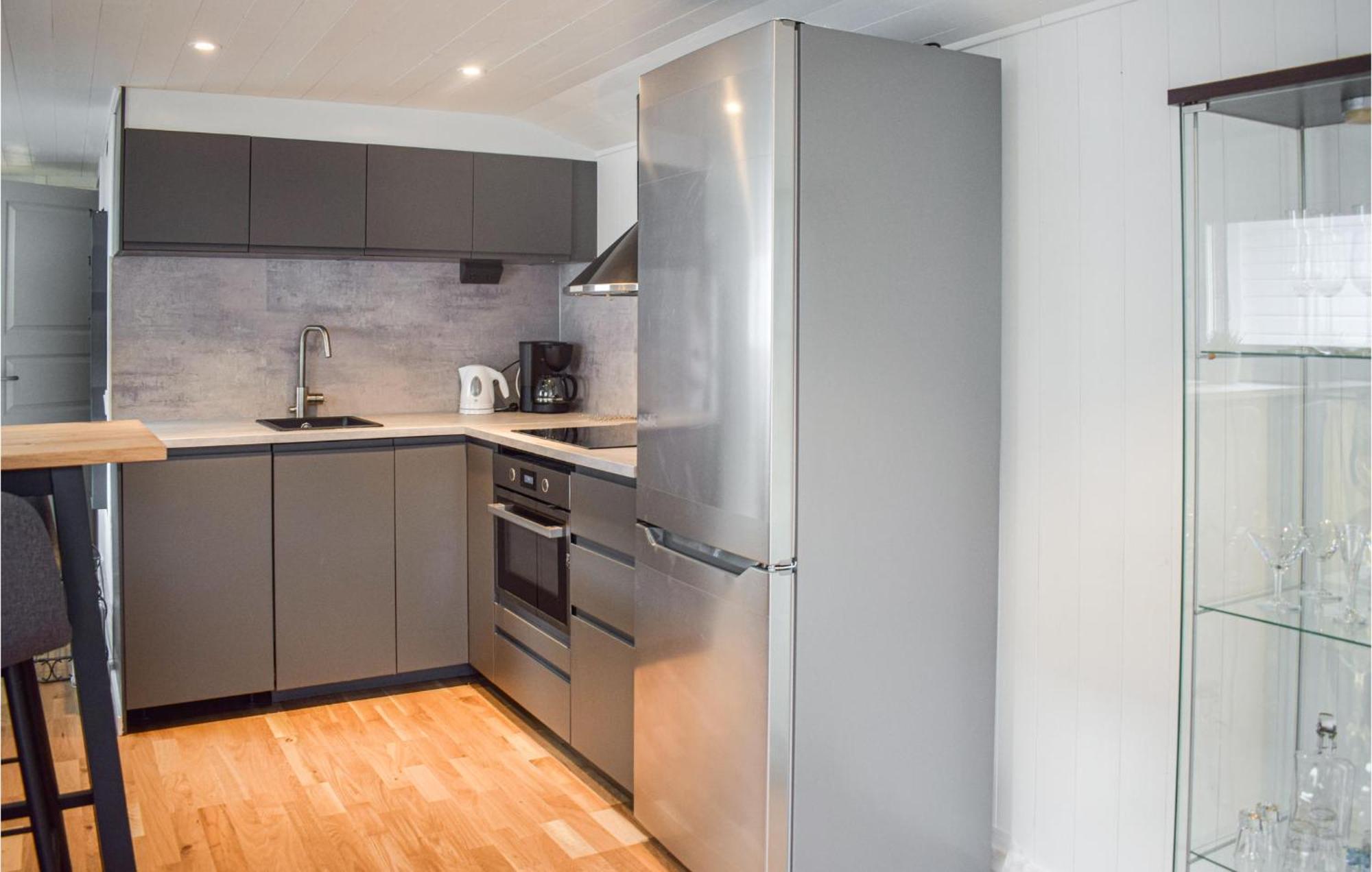 Gorgeous Home In Borgholm With Wifi ภายนอก รูปภาพ