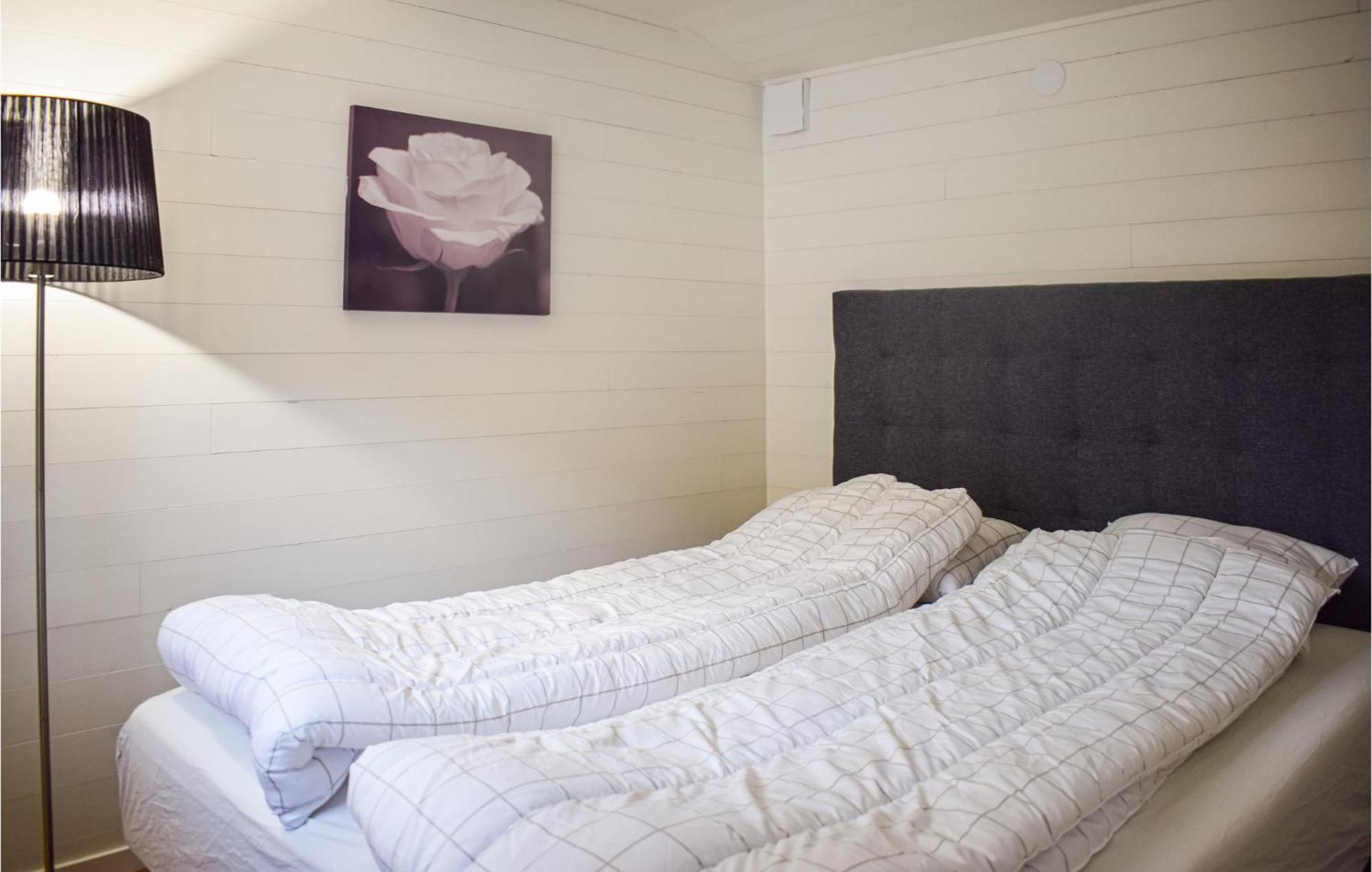 Gorgeous Home In Borgholm With Wifi ภายนอก รูปภาพ