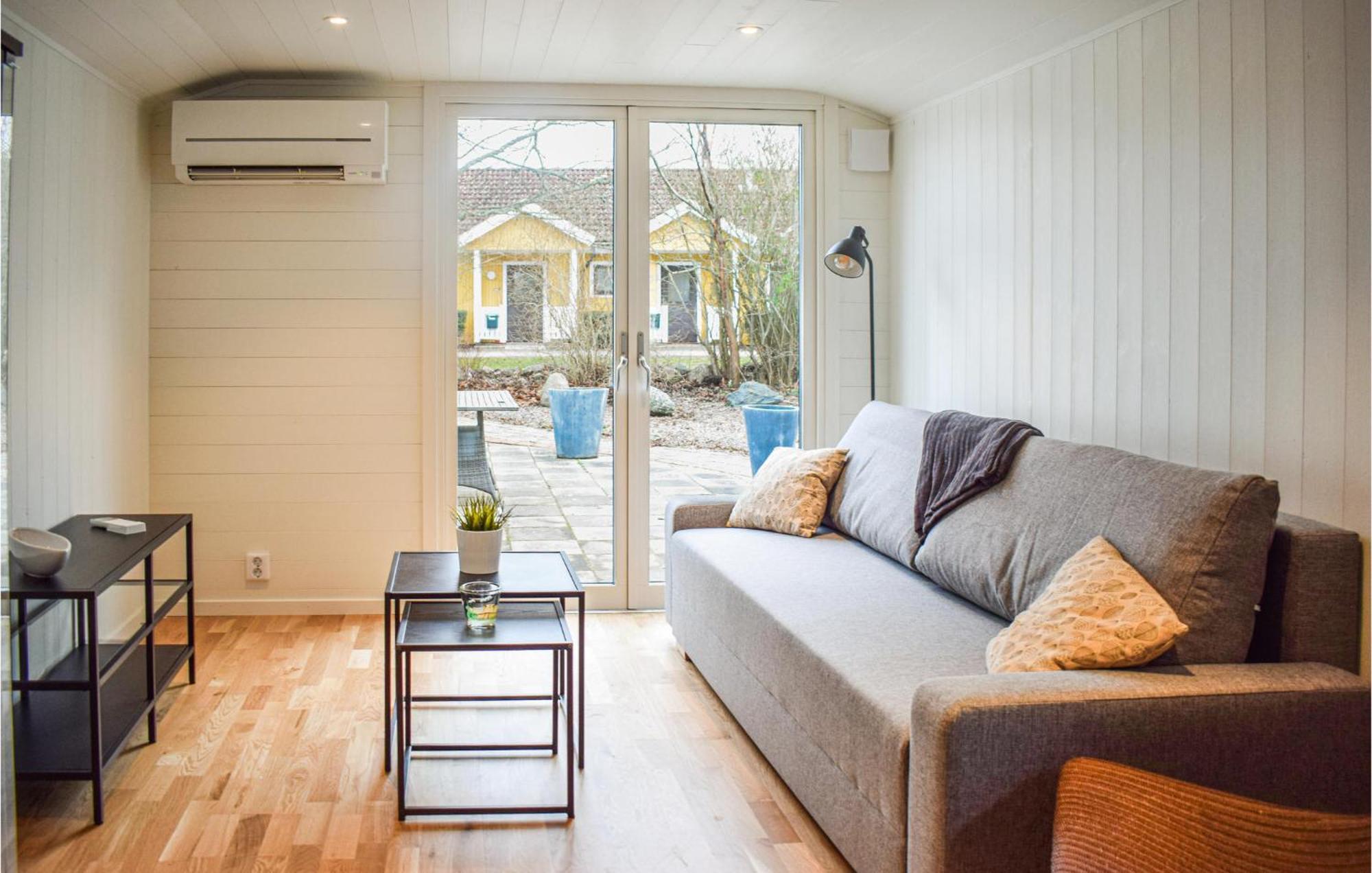 Gorgeous Home In Borgholm With Wifi ภายนอก รูปภาพ
